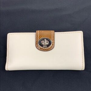 Vintage Coach Leather Cream & Tan & silver turn key Wallet ID pocket Checkbook
